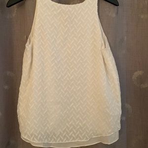 Lila Rose key hole shirt EUC